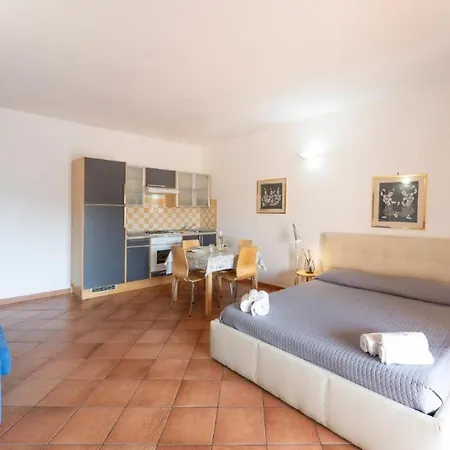 Relaxing Cristal Blu Sleeps 3 Num1486 Apartment Santa Teresa Gallura