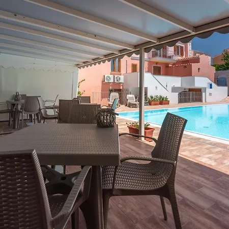 Relaxing Cristal Blu Sleeps 3 Num1486 Santa Teresa Gallura
