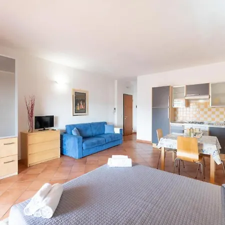 Relaxing Cristal Blu Sleeps 3 Num1486 Apartment *