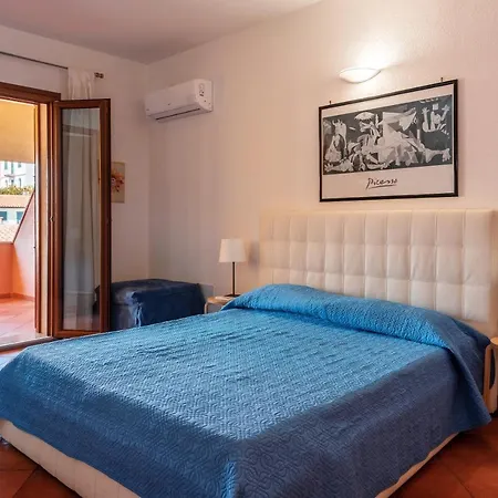 Relaxing Cristal Blu Sleeps 3 Num1486 Santa Teresa Gallura